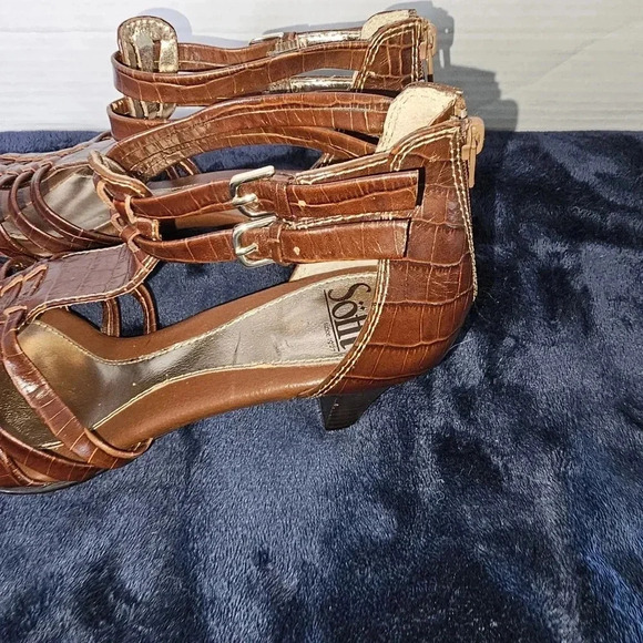 Softt Leather‎ Crocodile Brown Ankle Strap Heels SZ 8M - Picture 4 of 11